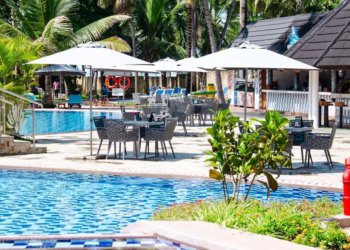 Travellers Beach Hotel & Spa